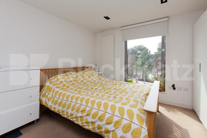 			3 Bedroom, 2 bath, 1 reception Mews House			 Liverpool Road, ANGEL